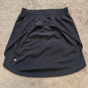 Lululemon golf/tennis skirt size 6 color black